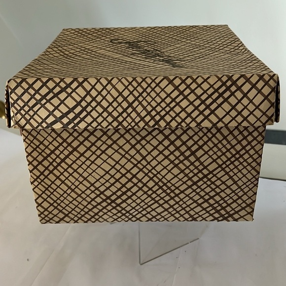 Saks Fifth Avenue Vintage Square Box with Top and Original Tissue Paper 10” - Picture 5 of 11